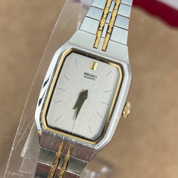 Vintage Sleek Thin Seiko Spaghetti Watch 2 tone Gold Bracelet - Picture 1 of 7